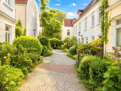 Historischer Charme trifft Elbnähe – 3-Zimmer-Wohnung mit eigenem Garten in Nienstedten