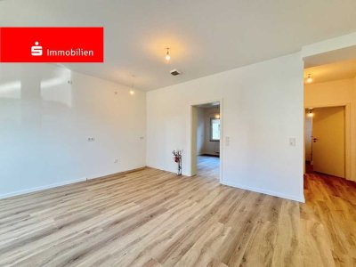 Erstbezug nach Renovierung – Stilvolle 2-Zimmerwohnung mit separatem Eingang in Zentraler Lage