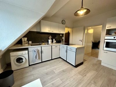 1 Zimmer in modernisierter WG-Wohnung mit eigenem Bad und EBK in Essen