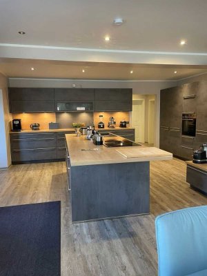 sanierte, barrierefreie EG Wohnung mit EBK und Stellplatz nur 2.750 m² pro Wohnfläche