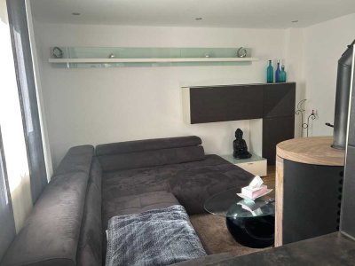 Voll möblierte 2 Zimmer Wohnung mit Gartenmitbenutzung befristet zu vermieten. (Maximal 15 Monate)