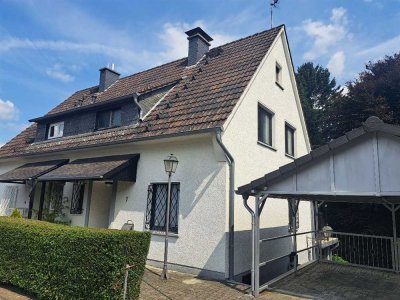 Odenthal-Blecher! Doppelhaushälfte in ruhiger und bevorzugten Wohnlage!
