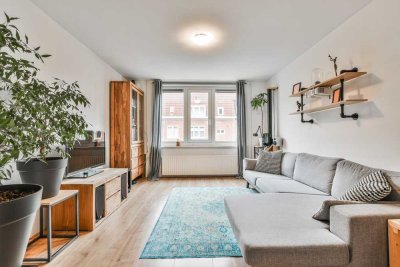 TOP Möblierte 1-Zimmer-Wohnung in U-Bahn Nähe mit Balkon und Einbauküche