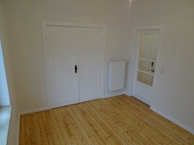 Nähe Weserstadion: Helle, sanierte Altbau-Whg. - 3 ZKBB in bester Lage
