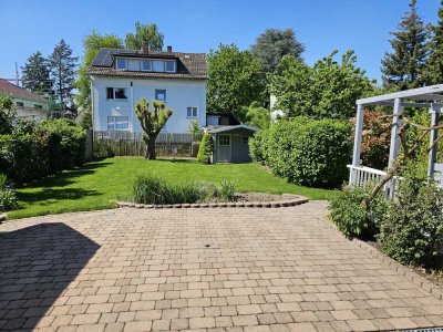 Außergewöhnliches Haus im Haus für Gartenliebhaber in Oberursel