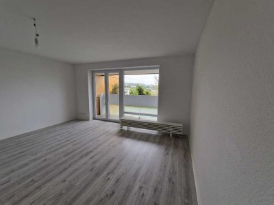 Renovierte 3-Zimmer-Wohnung mit Einbauküche und großem Balkon in Halbergstraße, Saarbrücken