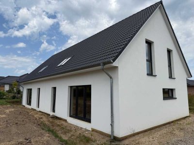 Zu Hause in ruhiger Lage / Haus mit individueller Ausbaumöglichkeit
