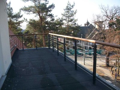 Helle 3-Raum-DG-Wohnung mit Balkon an der Heide