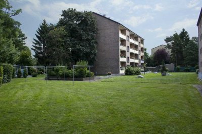 modernisierte 2-Zi-Whg.mit Loggia im 8-Part.-Hs.