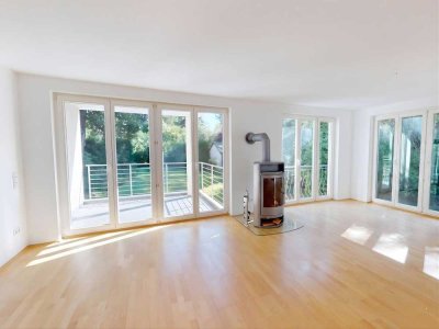 ***Attraktive 6-Zimmer-Maisonettewohnung mit Balkon, Terrasse, Sauna und und privatem Wasserzugan...