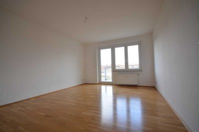 schöne 3-Raum-Wohnung in Ziebigk*3.OG*Balkon*Tageslichtbad Wanne