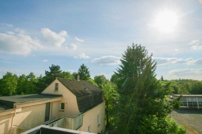 neu renovierte DG Wohnung mit Blick ins Grüne