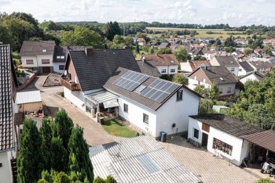 Großzügiges Doppelhaus in Schwalbach-Elm