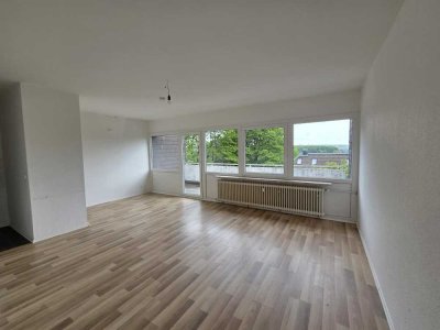 Singleappartement mit großem Balkon und Blick ins Grüne