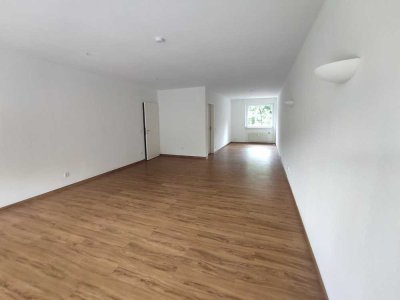 Großzüzige 4 Zimmer EG Wohnung mit Balkon in zentraler Lage von Dortmund Kirchhörde (Dahmsfeldstr)