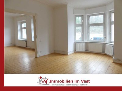***Altbauwohnung*** EG mit Terrasse und Gartennutzung stadtnah