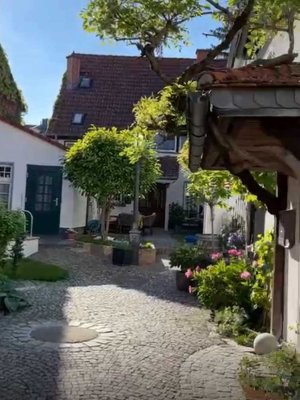 Wunderschöne, sehr gepflegte Hofreite in Alt-Heddernheim