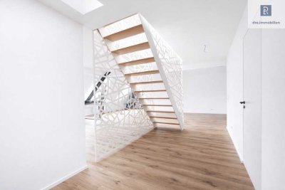 Exklusives Loft in unmittelbarer Rheinlage - Kernsanierte 2-Zimmer-Wohnung mit ca. 110 m² Wohnfläche