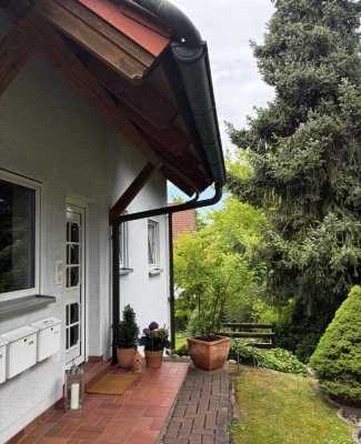 Helle 3 Zimmer DG-Wohnung mit Balkon im Storchennest