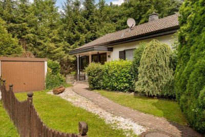 Charmantes Fertighaus am Wald­rand  –  Ideal als Altersruhesitz, oder für die kleine Familie