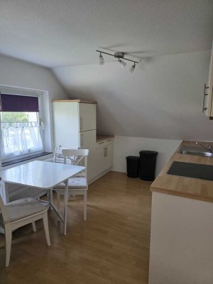 Gemütliche schöne 2,5-Zimmer-Dachgeschosswohnung in Garbsen-Berenbostel