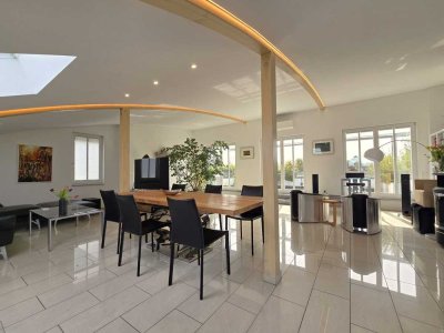 „Signature Living in Bestlage von Benrath" – Exklusive Maisonette mit Dachterrasse - einfach klasse