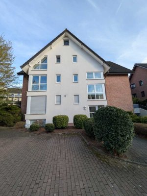 Schöne 4-Zimmer-Maisonettewohnung mit Balkon & Tiefgarage