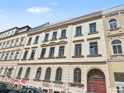 Unter Denkmalschutz: Helle 3-Zimmer-Wohnung im 2.OG und Vorderhaus in Leipzig-Plagwitz