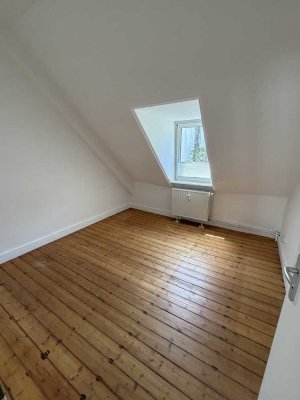 Bezugsfreie Altbauwohnung im Herzen des Rheingauviertels