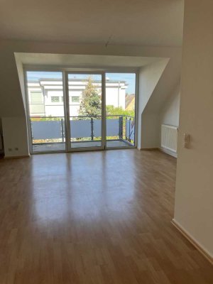 Lichtdurchflutete 3 Zimmer-Maisonette-Wohnung in zentraler Lage