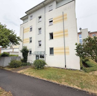 Top Lage – Sehr gepflegte 2-Zimmer-Eigentumswohnung mit EBK, Balkon und Duplex-Garage