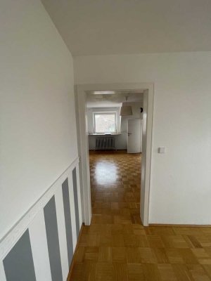Vermietetes Apartment mit Einzelgarage,  Nähe Bahnhof, zum Verkauf