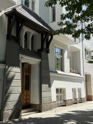 Flexibles Wohnjuwel in Schmargendorf: teilbare Maisonette mit XXL Garten für Studenten WG + Familie