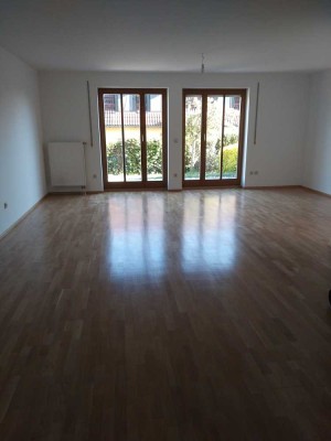 Schönes Haus mit vier Zimmern in Dachau (Kreis), Erdweg