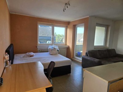 NUR mit WBS !!! 2 hübsche Zimmer, 55qm, mit Balkon, Haus mit Aufzug