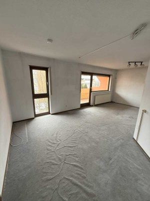 2,5-Zimmer-Wohnung mit Balkon und Stellplatz // PROVISIONSFREI