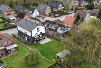 Ostsee: 500 Meter zum Strand - Moderne Wohnung mit großer Terrasse und eigenem Garten
