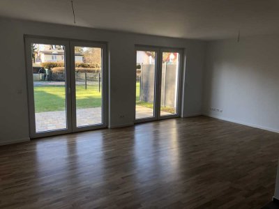 Neuwertige 4-Zimmer-Doppelhaushälfte mit wunderschönem Garten in toller Lage