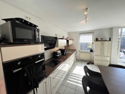 Stadtteil Brackel: 3,5-Zimmer-ETW im EG mit Terrasse & Einzelgarage. EBK auf Wunsch.