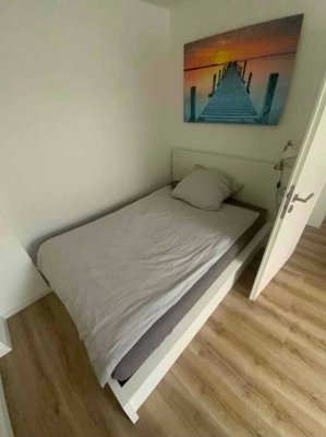 Möblierte Dachgeschosswohnung in Düsseldorf, Vulkanstraße