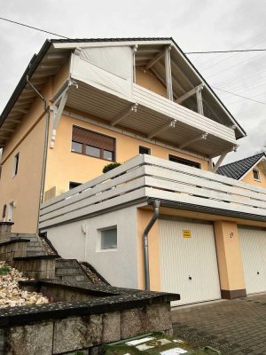 Top gepflegtes Mehrfamilienhaus mit Rheinblick