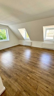 Sanierte 4-Zimmer-Dachgeschoss-Wohnung in Wuppertal | Sehr zentral