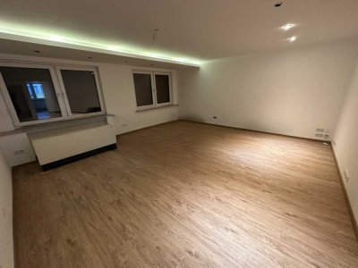 Erstbezug nach Sanierung: freundliche 3,5-Zimmer-Wohnung in Mülheim