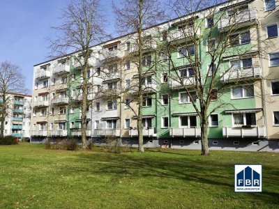 Sichere Geldanlage: Vermietete Dachgeschosswohnung mit Balkon in Schwerin-Lankow