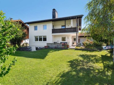 Fischbachau-Eben: teilweise vermietetes Zweifamilienhaus in Bestlage mit Garage und Stellplatz