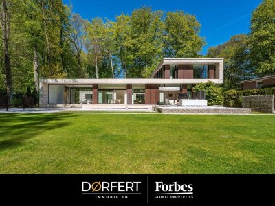 Preisgekrönte Villa 
„Haus am Park" -
Architektonisches Statement im Grünen