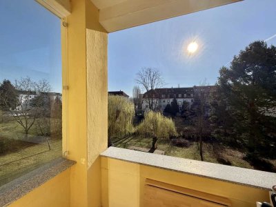Herzliche 3-Zimmer-Wohnung mit Loggia in bevorzugter Lage von Striesen