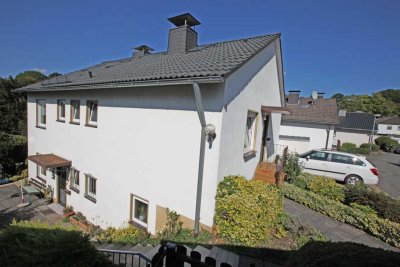 Freistehendes 1-2 Familienhaus auf traumhaftem Grundstück in begehrter Lage von Burscheid
