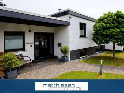Einmalige Gelegenheit – Kernsanierter Bungalow mit unverbautem Blick im Kempener Norden