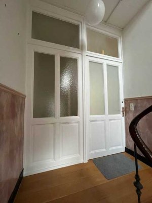 Erstbezug nach Sanierung: 4-Zi-Wohnung mit Balkon im 2. OG in Frankfurt Nordend-West